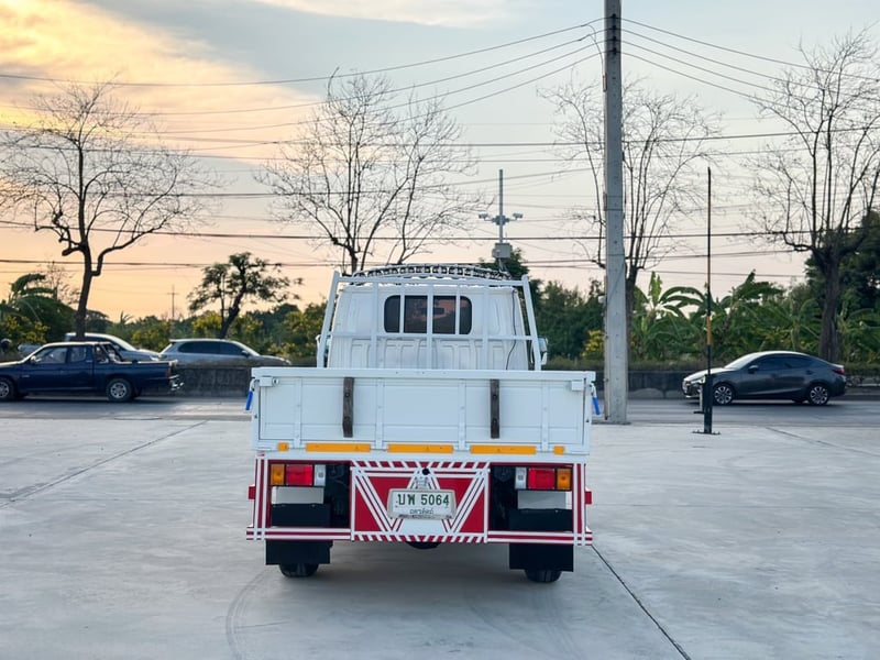  ISUZU NKR หัวการ์ตูน กระบะคาร์โก้เปิดได้ 3 ด้าน เครื่อง 120 แรง