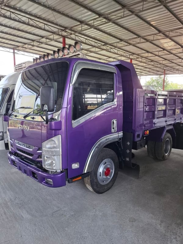 ISUZU รถดั้ม 130 ยังไม่จดทะเบียนรถวิง29000โล ISUZU รถดั้ม 130 ยังไม่จดทะเบียนรถวิง29000โล