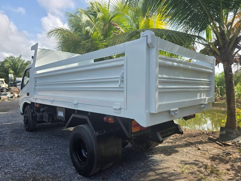 Hino 6 ล้อ(ดั้มพ์สามมิตร) ดูโท้ 136แรง ยูโร2 ปี50