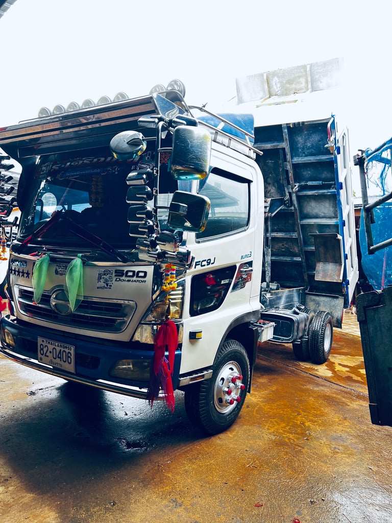 Hino 190แรง ดั้มพ์ 5คิว Hino 190แรง ดั้มพ์ 5คิว