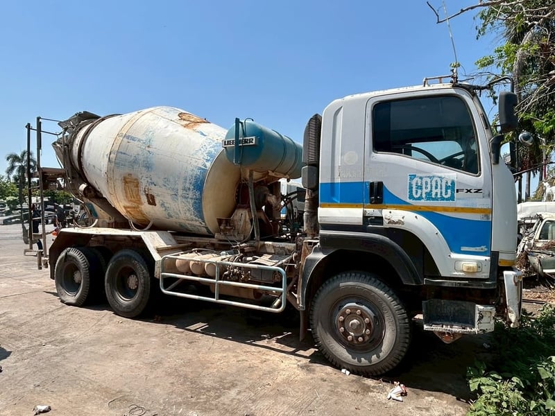 รถโม่ปูน ISUZU 360 แรงปี57 โม่7คิวโม่ ยี่ห้อzecom