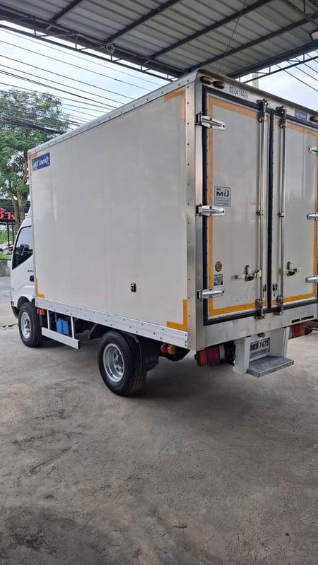 Hino 136 แรง รถตู้เย็นลบ10 ปี67
