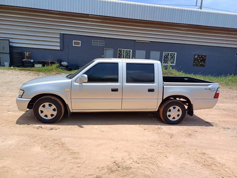 Isuzu Dragon 4 ประตู เครื่อง 2.5 ปี45 