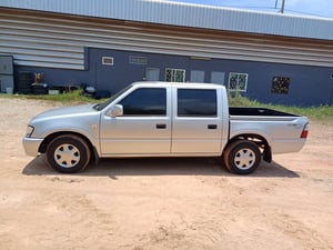 Isuzu Dragon 4 ประตู เครื่อง 2.5 ปี45 