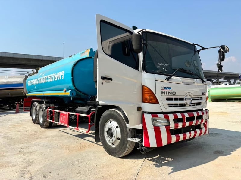 10 ล้อฮีโน่ รถน้ำ500 ปี57 ราคา 1,150,000 บาท