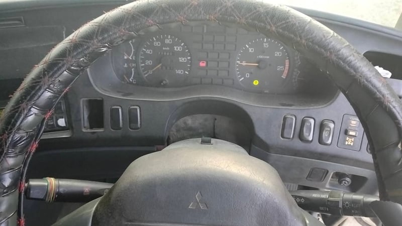 สิบล้อหัวลาก มิตซู 380แรงม้า ราคา 480,000 บาท