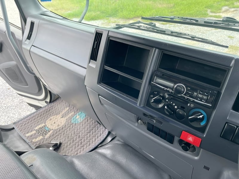 6 ล้อ ISUZU FRR 190 แรง เทอร์โบ ปี60 กระบะสแตนเลสทั้งลูก ยาว 5.60 กว้าง 2.20 สูง 1.30 เมตร 