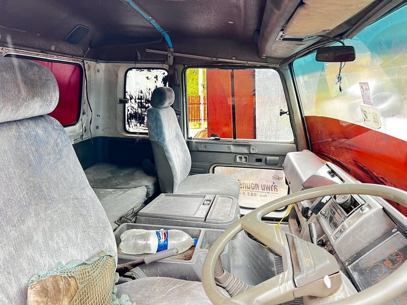 Hino 270 แรง โม่ปูน ปี 48 Hino 270 แรง โม่ปูน ปี 48