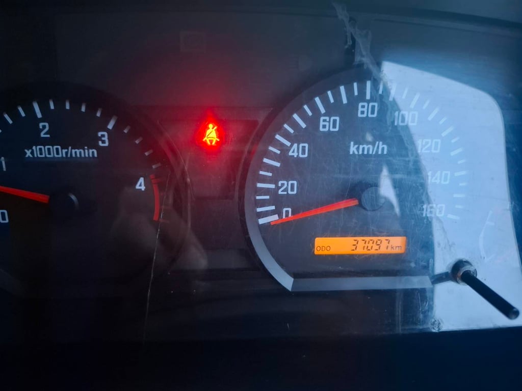 Isuzu 6 ล้อ ISUZU NMR 130 รถดูดสิ่งปฎิกูล (เจ้าของขายเอง)