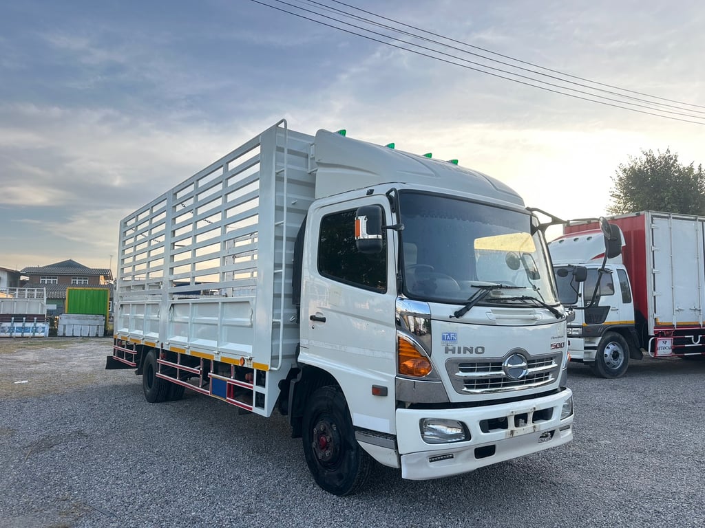 Hino mega 175 ปี62 ไมล์ 11x,xxx km กระบะคอก