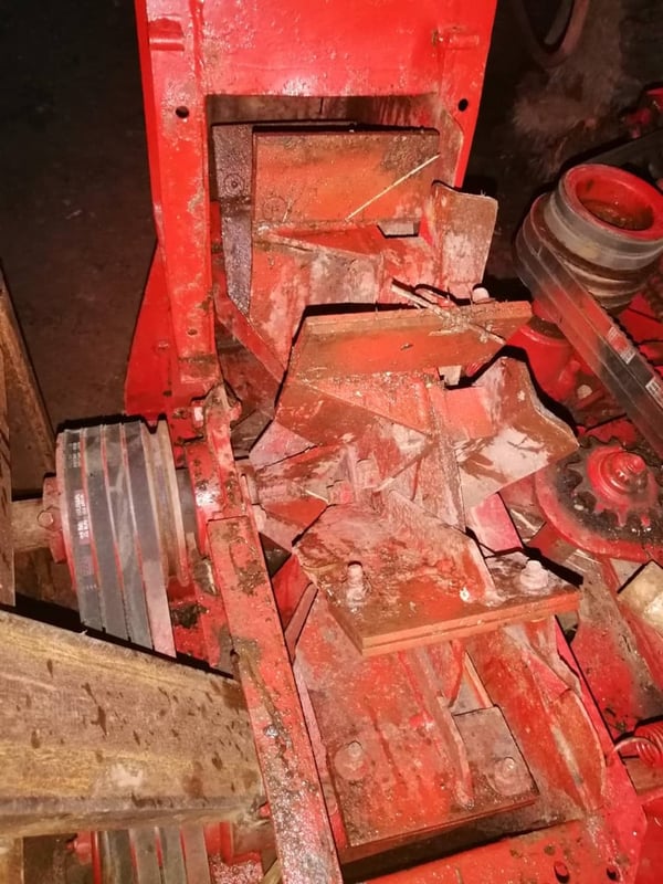 เครื่องสับย่อยหญ้าเนเปียร์เเละข้าวโพด เครื่องสับย่อยหญ้าเนเปียร์เเละข้าวโพด