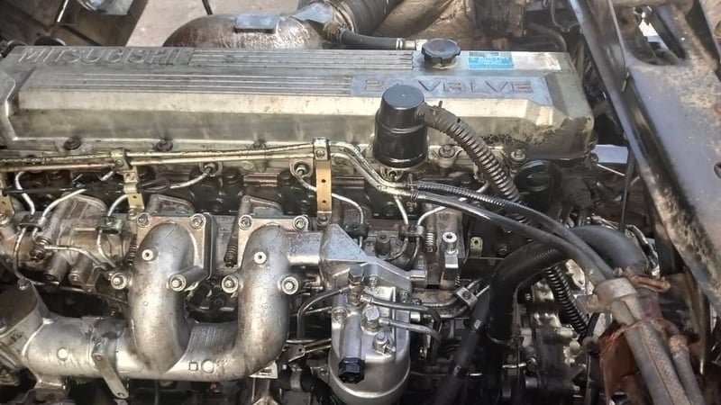 สิบล้อหัวลาก มิตซู 380แรงม้า ราคา 480,000 บาท