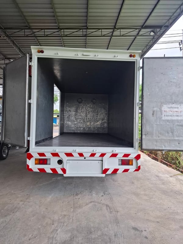 Isuzu NPR รถ6ล้อ 150แรงปี63 Isuzu NPR รถ6ล้อ 150แรงปี63