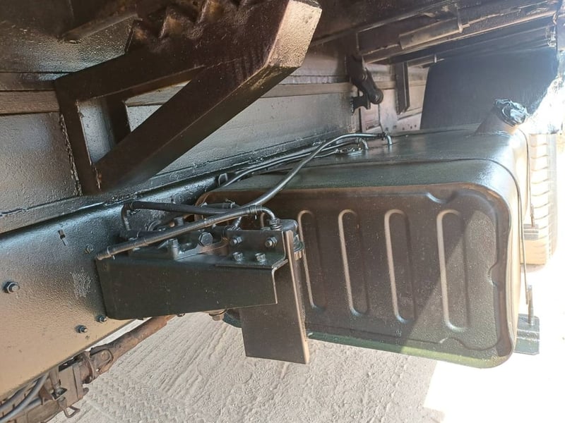 Isuzu Rocy 10 ล้อดั้มพ์ (2เพลา) 195แรง ปี41 