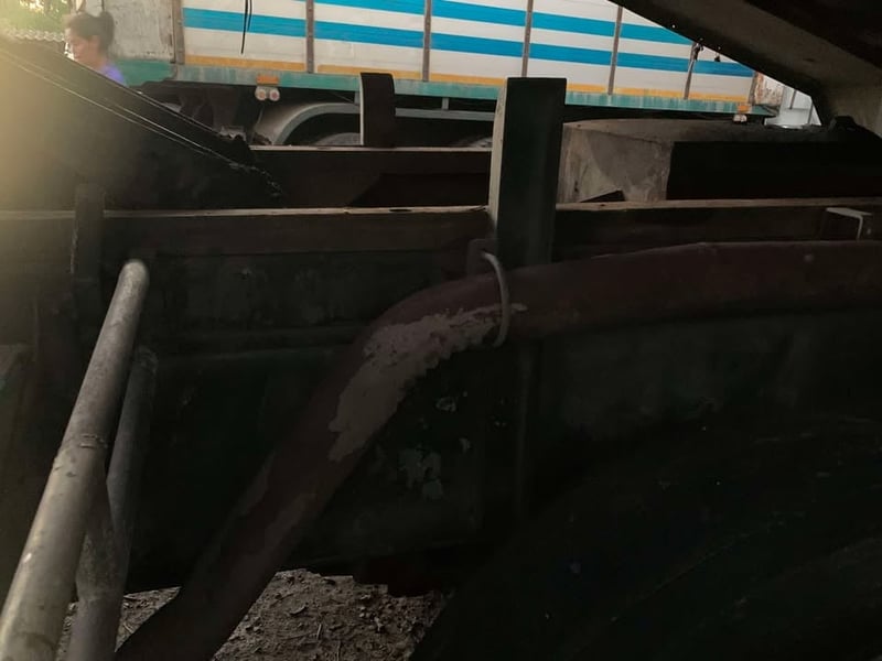 ISUZU deca 270 รถบรรทุก 12ล้อ ดั้มพ์แม่-ลูก ปี2004