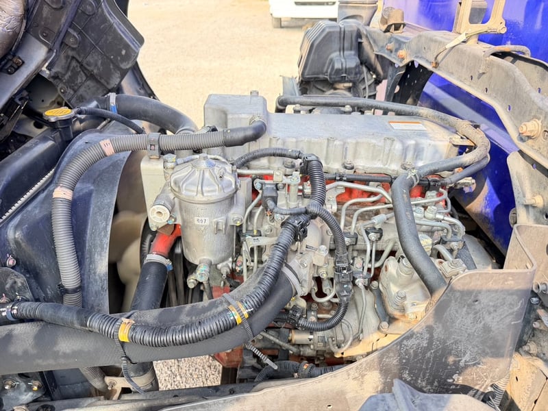 6ล้อ HINO MEGA150 ปี60 กระบะเนียม 5.60เมตร 