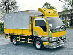 𝐈𝐒𝐔𝐙𝐔 𝐍𝐊𝐑 เครื่อง 100 แรง หัวการ์ตูน กระบะคาร์โก้ ร้อมตู้ทึบ 𝐈𝐒𝐔𝐙𝐔 𝐍𝐊𝐑 เครื่อง 100 แรง หัวการ์ตูน กระบะคาร์โก้ ร้อมตู้ทึบ