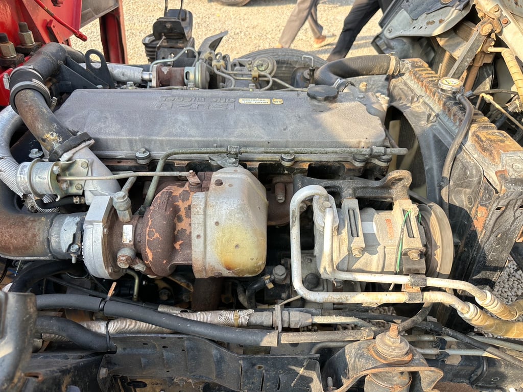 ISUZU NPR ตาเพชร ปี51 เครื่อง 4HG1 135แรง  