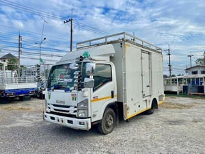 ISUZU NPR150 ปี62 ตู้3บาน ยาว4.20เมตร 