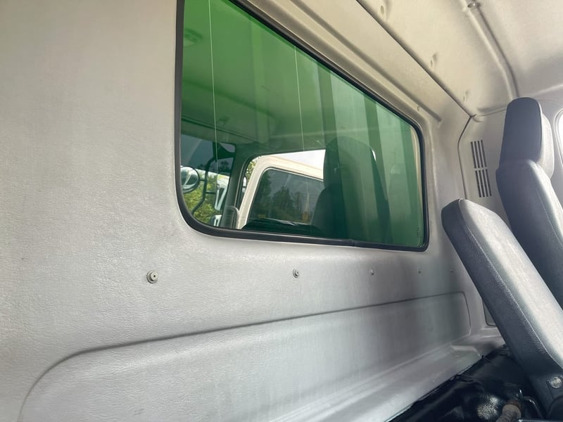 6 ล้อ HINO MEGA FC9JJ 175 แรง ตู้ 10 บาน ปี 2559 6 ล้อ HINO MEGA FC9JJ 175 แรง ตู้ 10 บาน ปี 2559