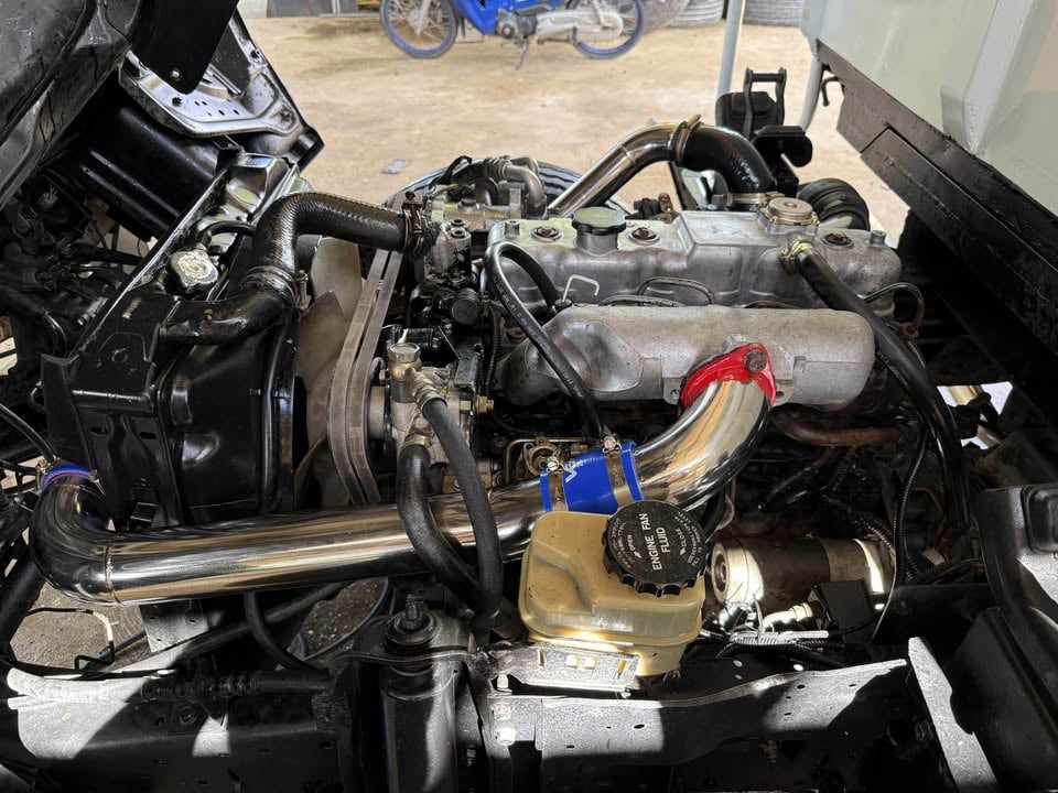 ISUZU NKR 100แรงเทอร์โบ ปี50  ดัมพ์3คิว ยาว3.18 กว้าง1.90 
