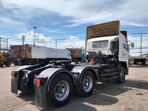 HINO เมก้าซีรี่ย์ 500 เครื่อง 380แรงม้า รถบรรทุก 10ล้อ หัวลาก เฉพาะหัว HINO เมก้าซีรี่ย์ 500 เครื่อง 380แรงม้า รถบรรทุก 10ล้อ หัวลาก เฉพาะหัว