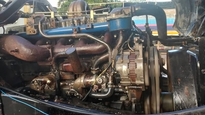 รถบรรทุกน้ำนิสสันยูดี 2เพลา 230แรง ตามสภาพ