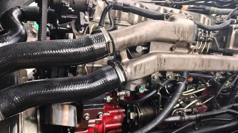 หัวลากฮีโน่เมก้า ซีรี่ย์ 500 FM2P 380แรง ปี 2557 หัวลากฮีโน่เมก้า ซีรี่ย์ 500 FM2P 380แรง ปี 2557