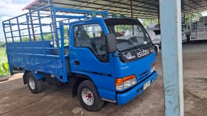Isuzu NKR รถปี48 มีลิฟท้าย กระบะยาว3.50 ม. กระบะกว้าง 1.84 ม. Isuzu NKR รถปี48 มีลิฟท้าย กระบะยาว3.50 ม. กระบะกว้าง 1.84 ม.