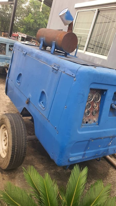 1.เครื่องเจาะแอร์แทรคยี่ห้อฟูรูกาว่า200 2.เครื่องปั๊มลมยี่ห้อแอร์แมน รุ่นPDS750S 3.เครื่องปั๊มลมยี่ห้อแอร์แมนรุ่นPDS175S