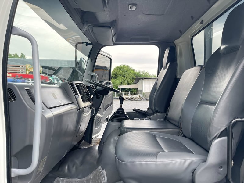 6 ล้อ ISUZU FRR 210 แรงเทอร์โบ ปี 2554 ยาว 5.60 กว้าง 2.45 เมตร 