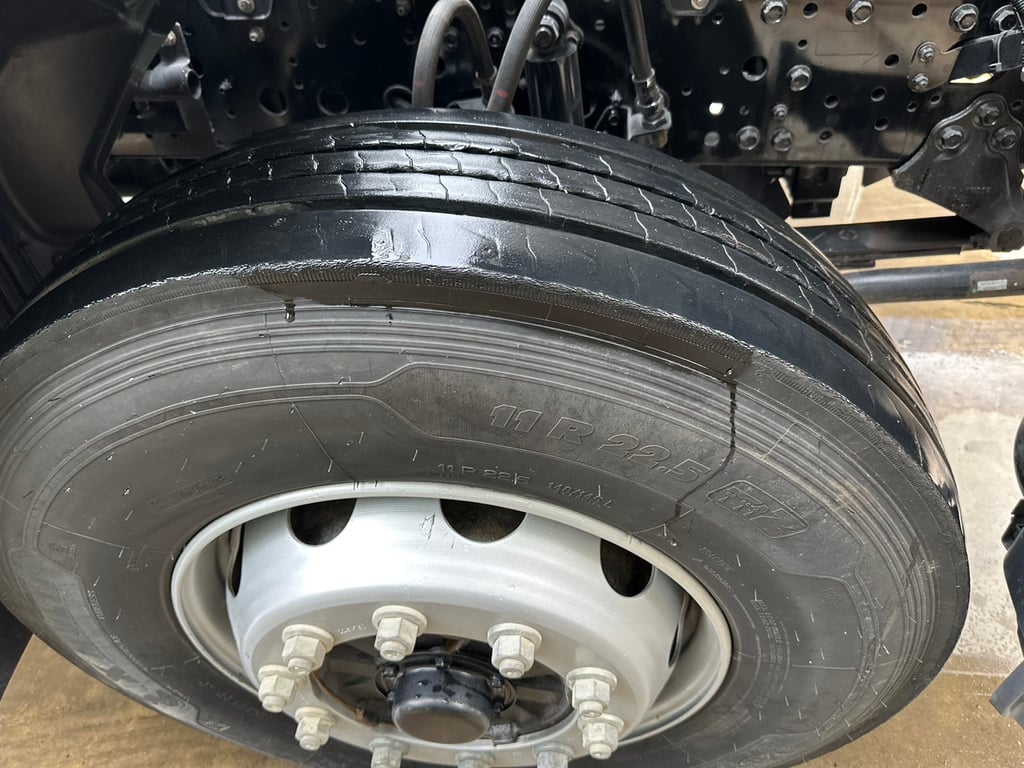 Hino Fl8j 260 แรง ไมล์ 28,000km ปี65 