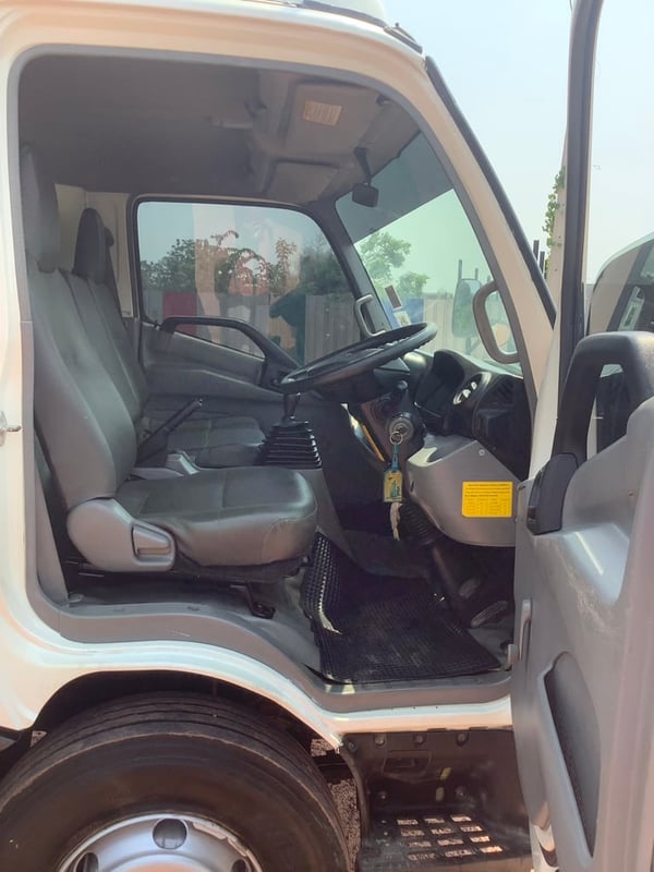 Hino 6 ล้อ(ดูโท้ตู้10บาน)150แรง ยูโร3 ปี56 