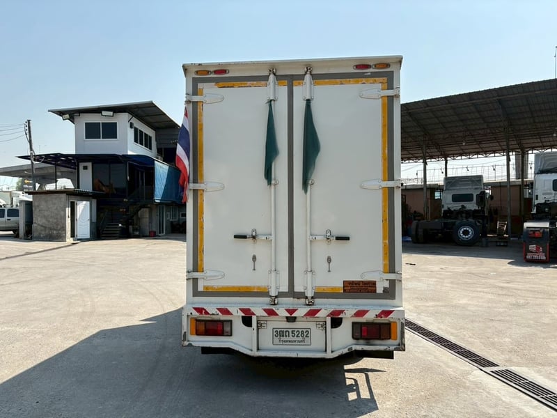 iSUZU NLR130 ตู้ทึบ ปี65 