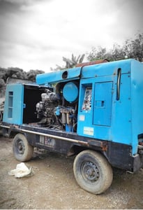 1.เครื่องเจาะแอร์แทรคยี่ห้อฟูรูกาว่า200 2.เครื่องปั๊มลมยี่ห้อแอร์แมน รุ่นPDS750S 3.เครื่องปั๊มลมยี่ห้อแอร์แมนรุ่นPDS175S