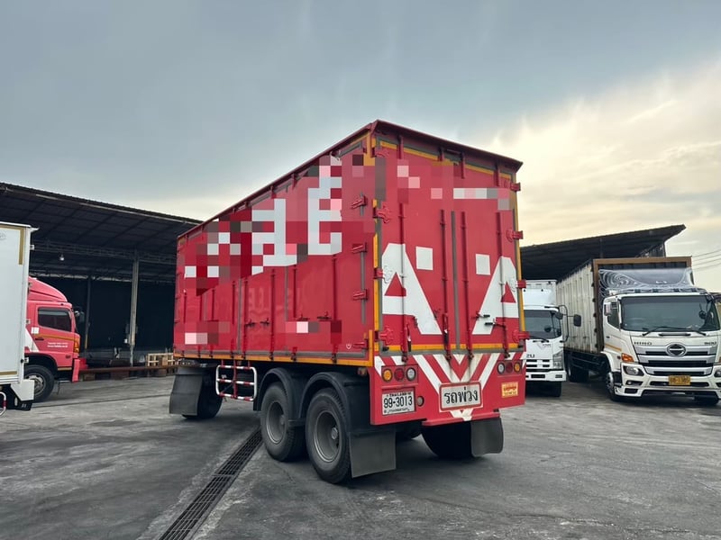 ลูกพ่วงตู้แห้ง6 บาน ย.7.2เมตร ปี53 ราคา 355,000 บาท ลูกพ่วงตู้แห้ง6 บาน ย.7.2เมตร ปี53 ราคา 355,000 บาท