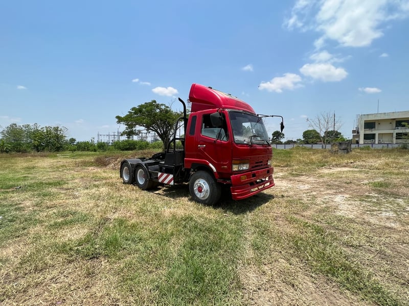 หัวลาก HINO 2 เพลา 285 แรง เทอร์โบ  6 เกียร์  หัว M6 ลงเล่มแล้ว ทะเบียน ม.79 