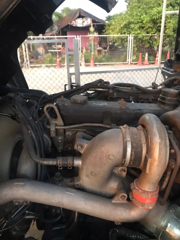 ขายสิบล้อดั้ม อีซูซุ เดก้า 320แรง ปี 2550 รุ่น Max โหลด  ปั้มสามมิตร 