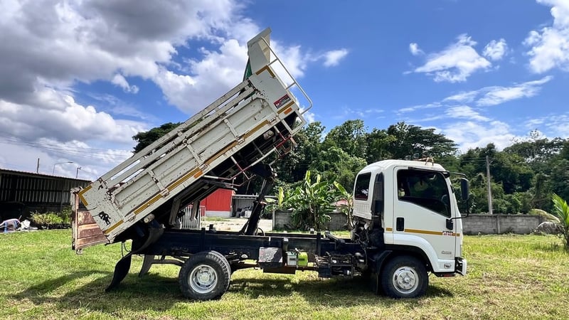 ISUZU FRR 210 ปี52 ISUZU FRR 210 ปี52