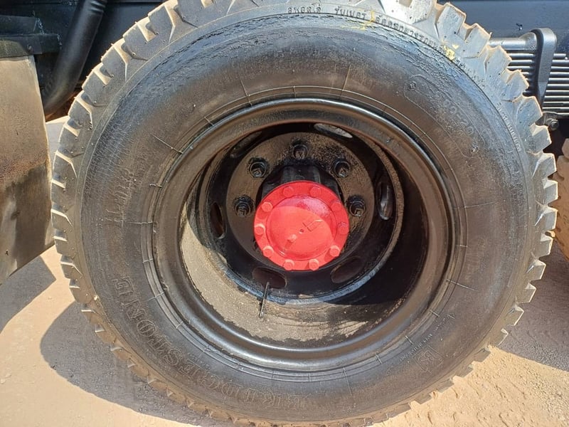 Isuzu Rocy 10 ล้อดั้มพ์ (2เพลา) 195แรง ปี41 