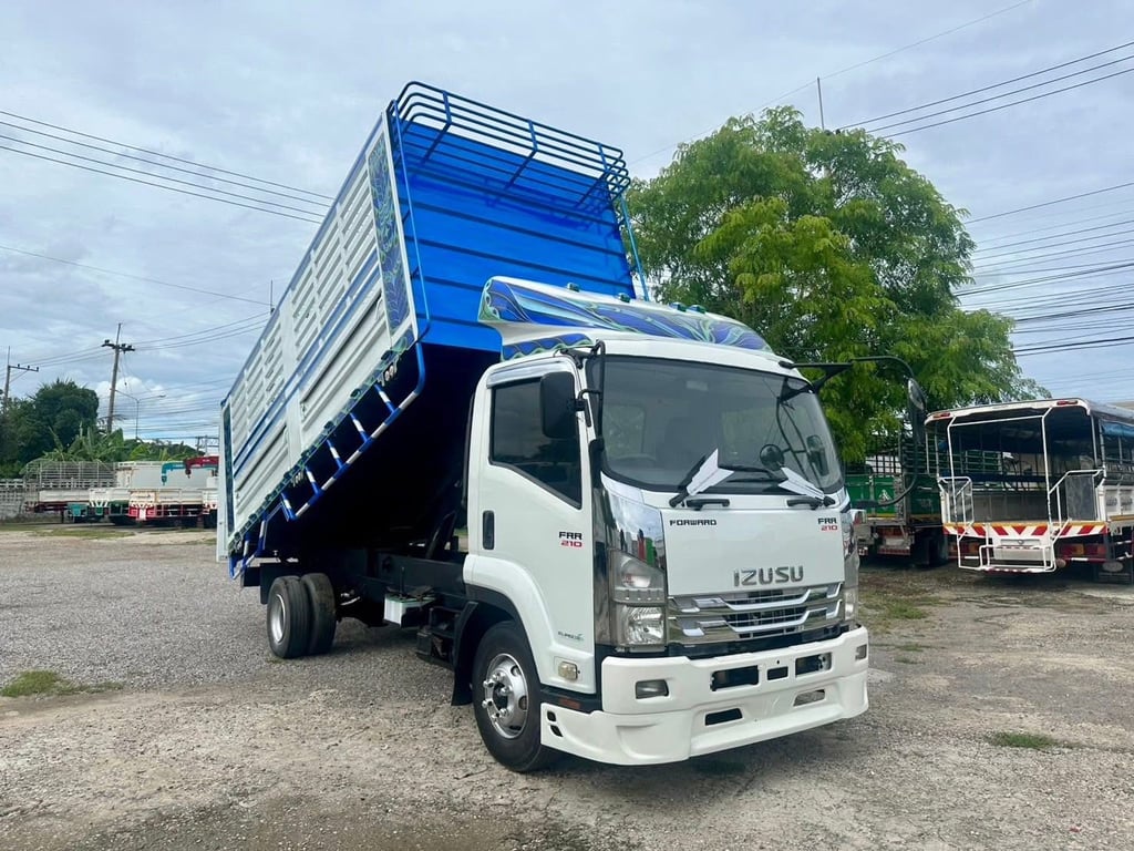 ISUZU FRR210แรง ปี58 ดัมพ์เกษตร 8ตัน ยาว 5.50เมตร ISUZU FRR210แรง ปี58 ดัมพ์เกษตร 8ตัน ยาว 5.50เมตร