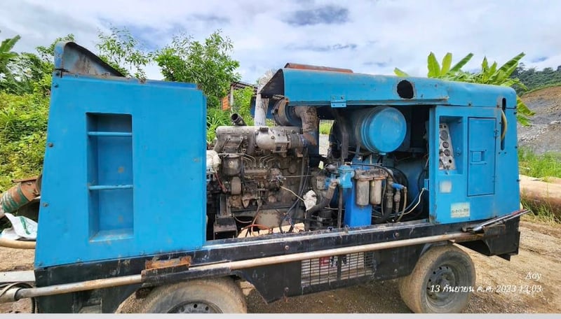 1.เครื่องเจาะแอร์แทรคยี่ห้อฟูรูกาว่า200 2.เครื่องปั๊มลมยี่ห้อแอร์แมน รุ่นPDS750S 3.เครื่องปั๊มลมยี่ห้อแอร์แมนรุ่นPDS175S