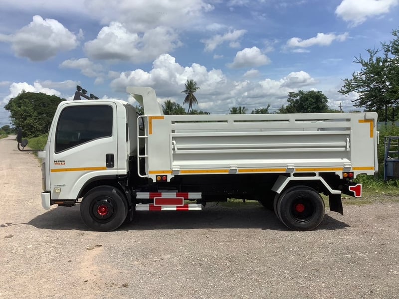 6ล้อIsuzu NPR150แรง ปี 57 ดั้มพ์ 