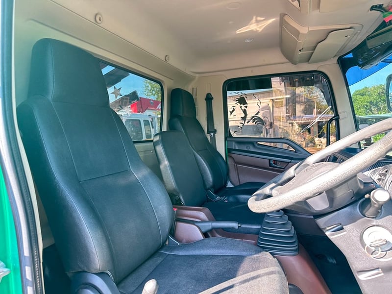 Hino mega 210 ปี64 ไมล์ 5x,xxx กระบะดั้มยาว 5เมตร