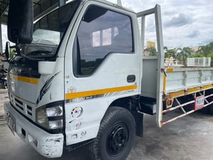Isuzu NQR 150 แรงเทอร์โบ ปี 50 เพาเวอร์ แอร์เย็น ยาว 5.50 ม สีเดิมทั้งคัน 