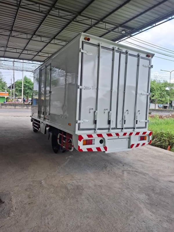 Isuzu NPR รถ6ล้อ 150แรงปี63 Isuzu NPR รถ6ล้อ 150แรงปี63
