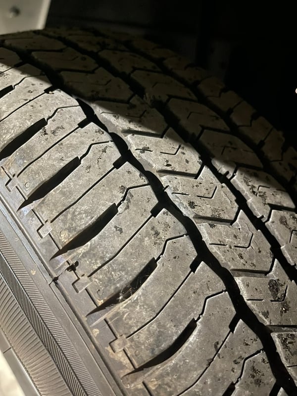 4 ล้อ NLR130 ปี 61 สีหัวเดิม ยางใหม่ มือเดียวป้ายแดง 