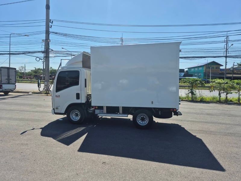 Isuzu NLR130 ตู้ทึบ ปี63 Isuzu NLR130 ตู้ทึบ ปี63