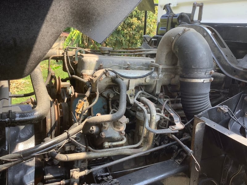 Nissan 10ล้อ UD230แรง ดั้มพ์สามมิตร (2เพลา)ปี 44 Nissan 10ล้อ UD230แรง ดั้มพ์สามมิตร (2เพลา)ปี 44