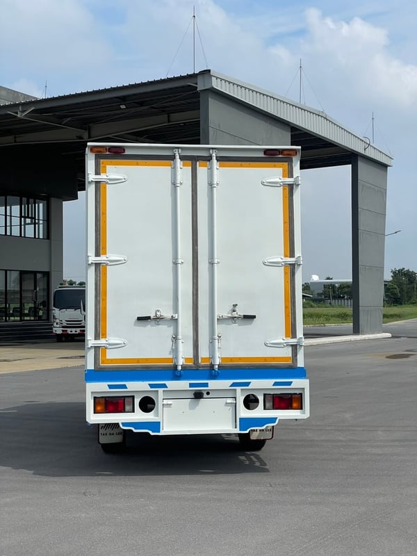 ISUZU NLR130 ตู้ทึบ ปี65 